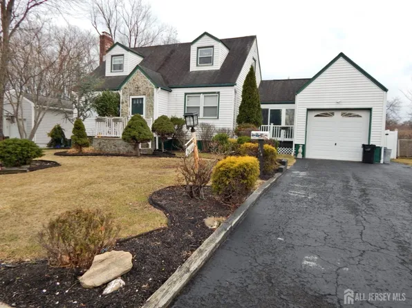2444 Willow Ave, South Plainfield, NJ 07080