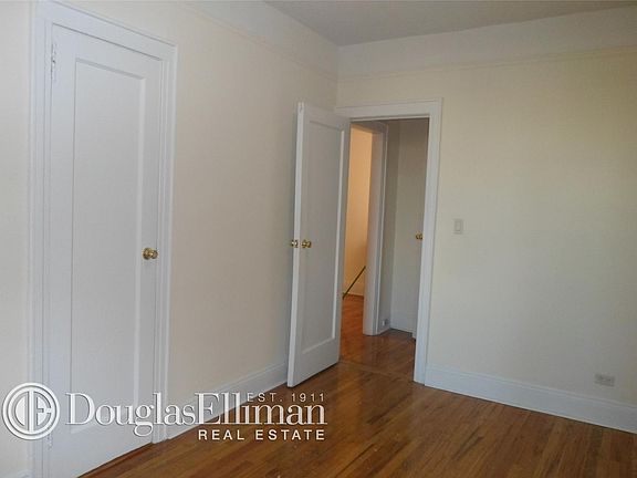 4th image of 1114 46th Ave APT 3H