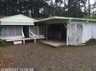 242 Honeybee Ln, Cave Junction, OR 97523