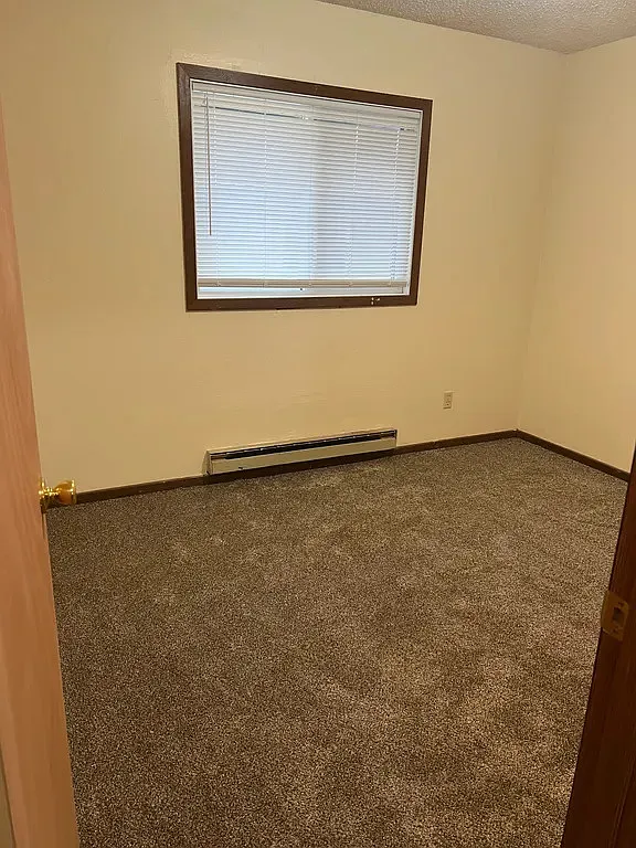 2 bed, 950 sqft, $950 — Photo 1