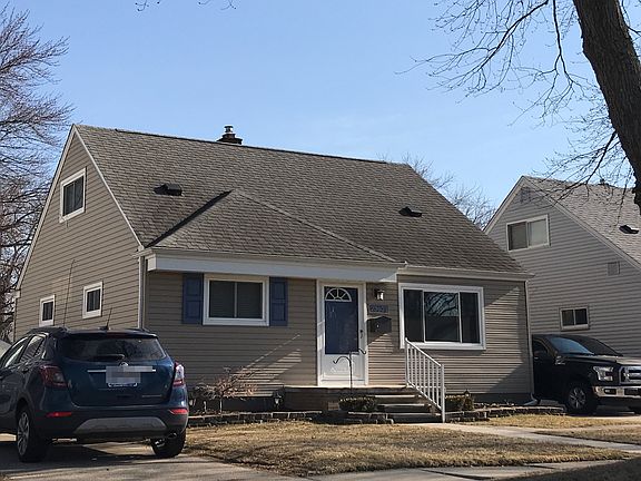3rd image of 23621 Deziel St