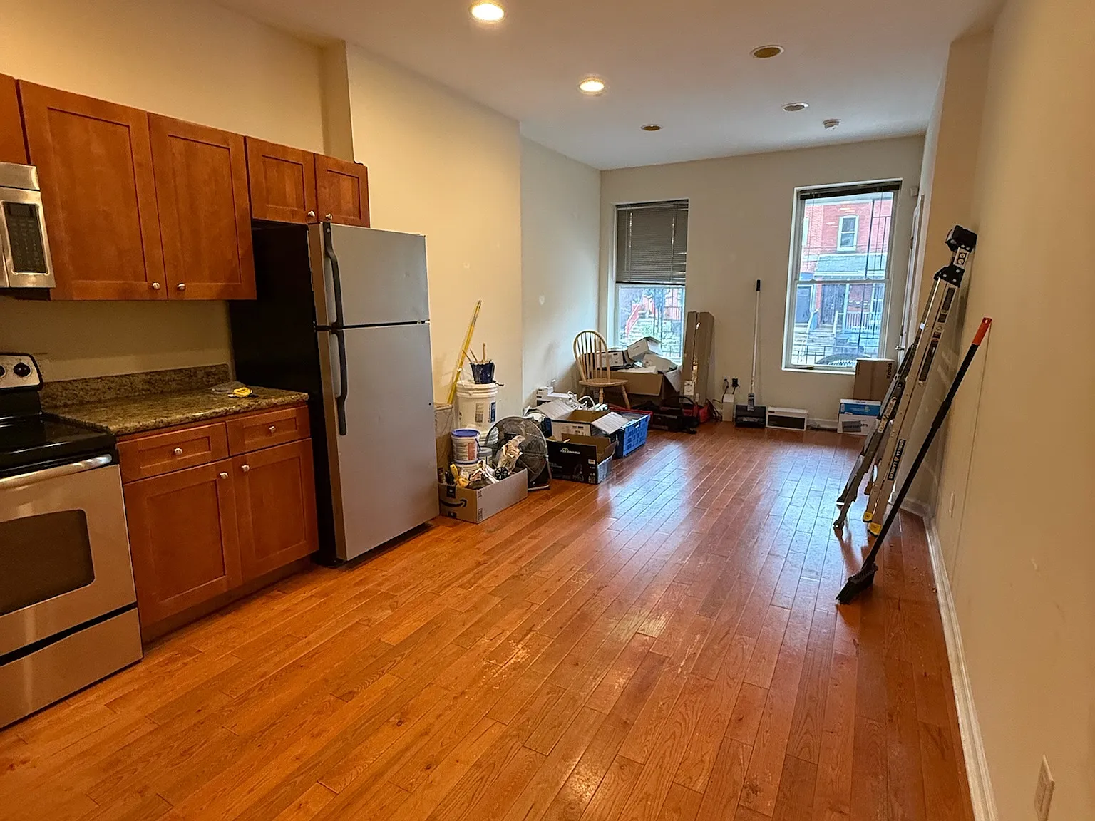 3 bed, 2377 sqft, $2,600 — Photo 4