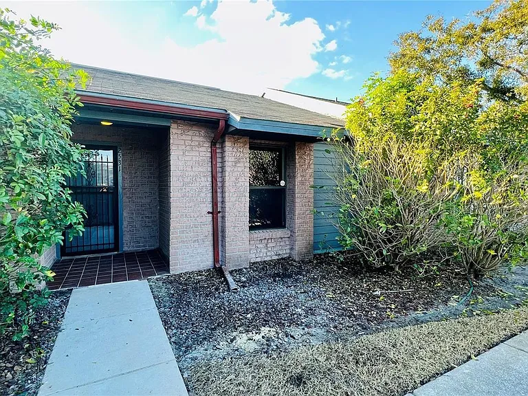 2531 King Oak Cir — Photo 5