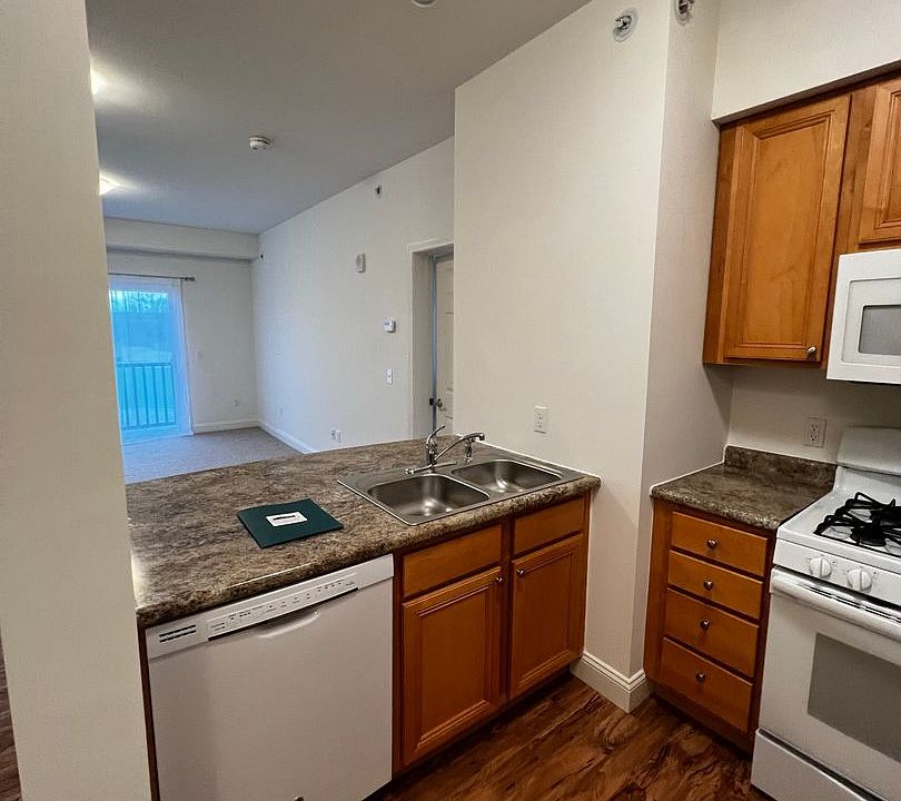 Severance Corners Village Center SCVC 6 Apartments Colchester, VT