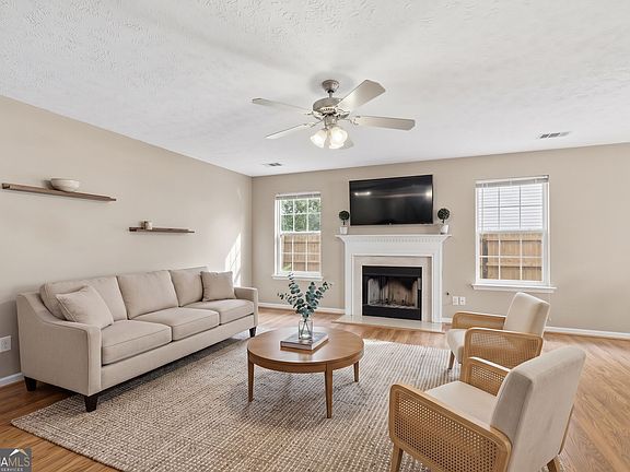 3rd image of 313 Westminster Dr