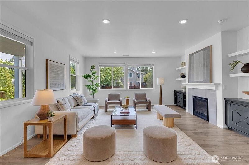 5th image of 22909 SE 239th Court