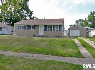 212 Radisson Rd, Marquette Heights, IL 61554