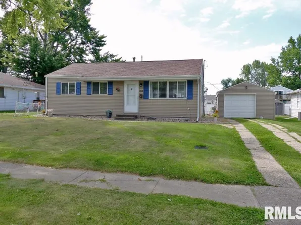 212 Radisson Rd, Marquette Heights, IL 61554