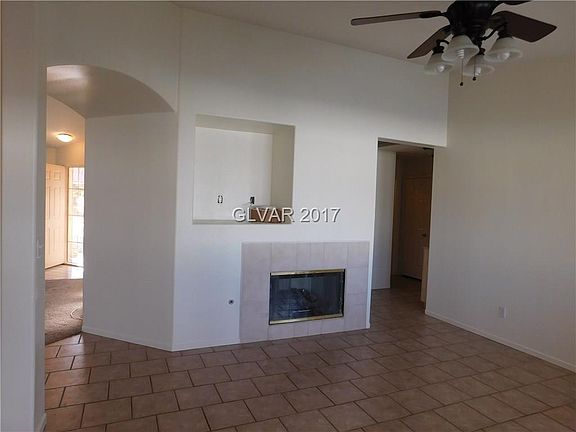 5th image of 834 Grape Vine Ave #0