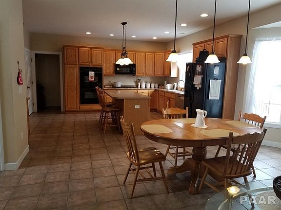 5th image of 10622 N Collett Dr
