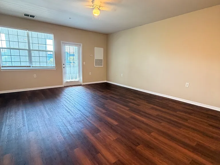 1700 Villa Capri Cir #213 — Photo 9