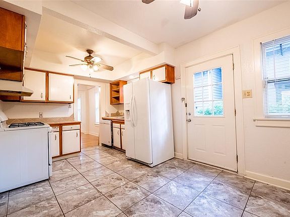 4th image of 4507 Avenue F #A
