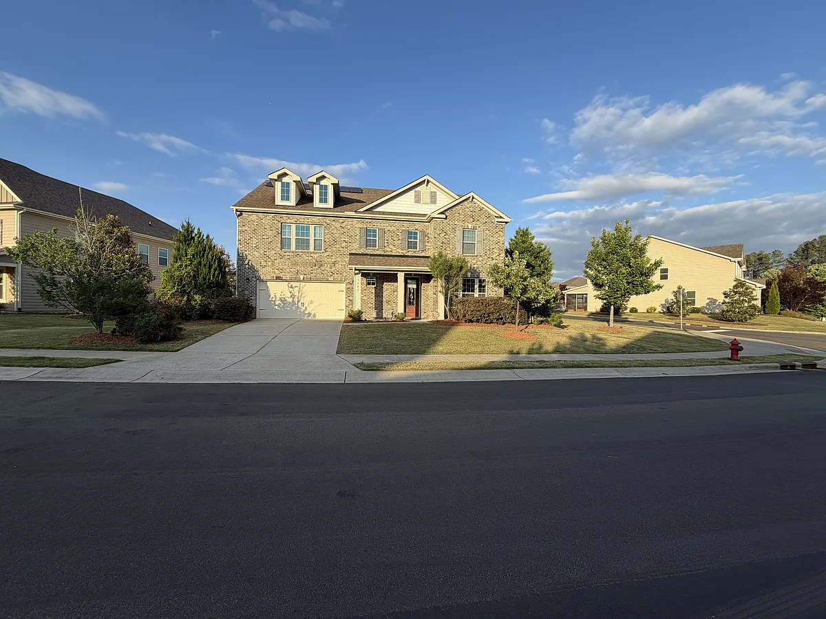 Building Photo - 1605 Capstone Dr