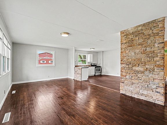 5th image of 233 Taylor Ave