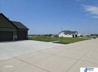 White Pine St, Syracuse, NE 68446