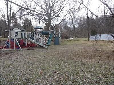 2nd image of 41 S Parker Dr
