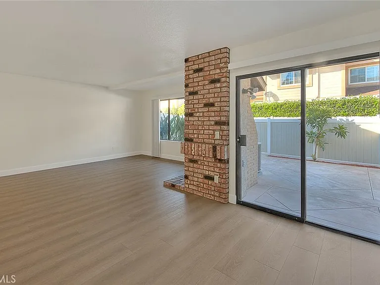 25205 Chestnutwood — Photo 19