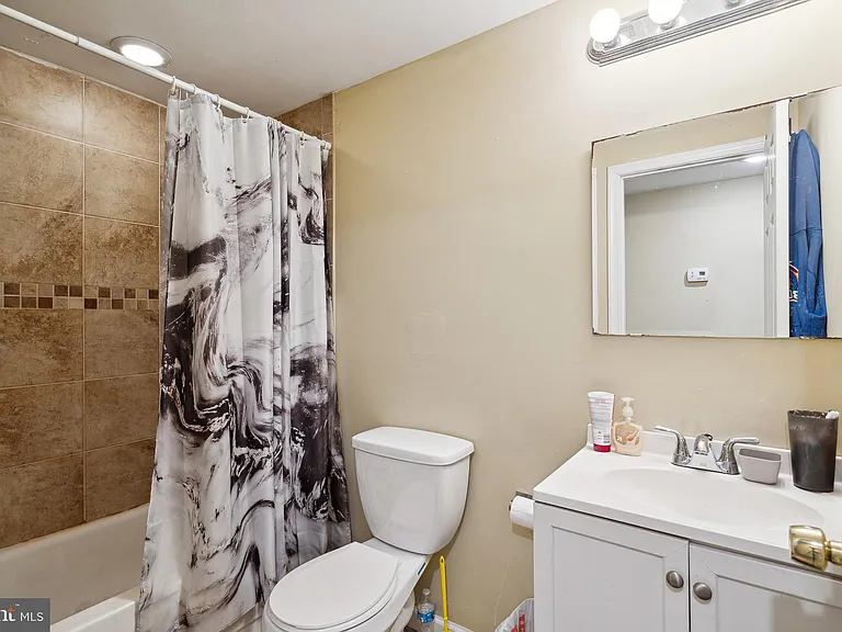 1611 N 17th St #1 — Photo 10
