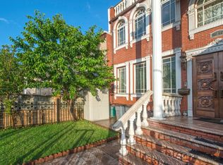 110-46 63 Rd, Forest Hills, NY 11375