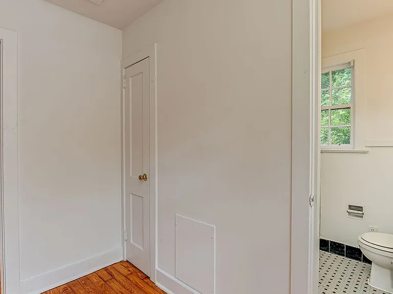 1 Riverside Dr #D — Photo 10