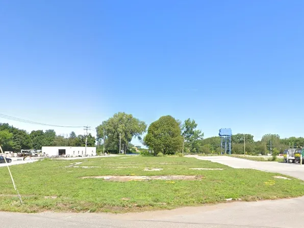 2954 W Lake Rd, Erie, PA 16505