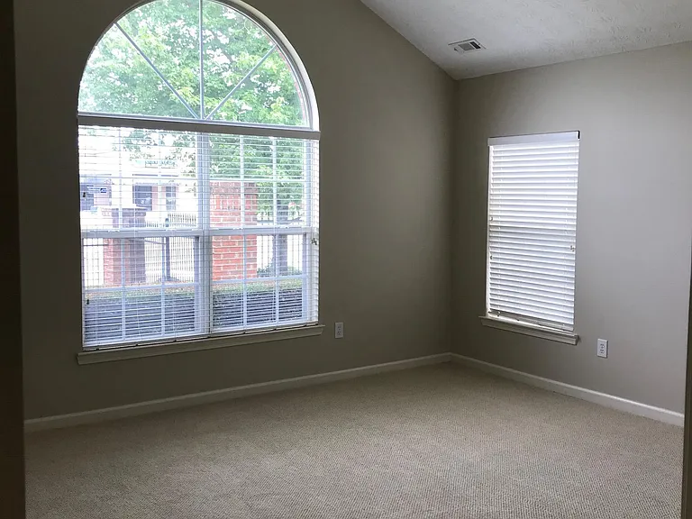 4402 Orchard Trce — Photo 11