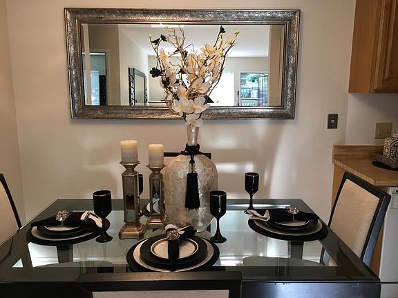 4th image of 417 Piccadilly Pl APT 11