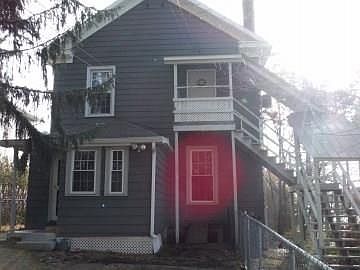 2nd image of 819 Oak St