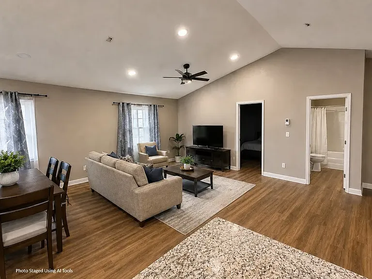 143 Huntleigh Dr — Photo 6