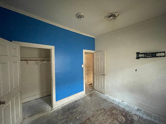 5th image of 1206 N Centennial St