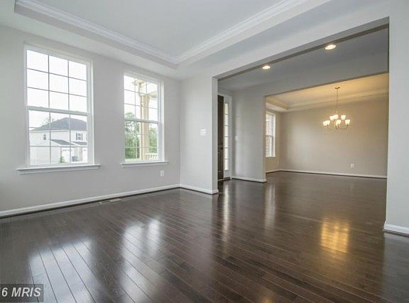3rd image of 309 Sir Pauls Pl
