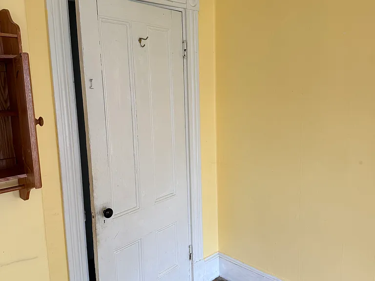 166 Mason St #2 — Photo 14