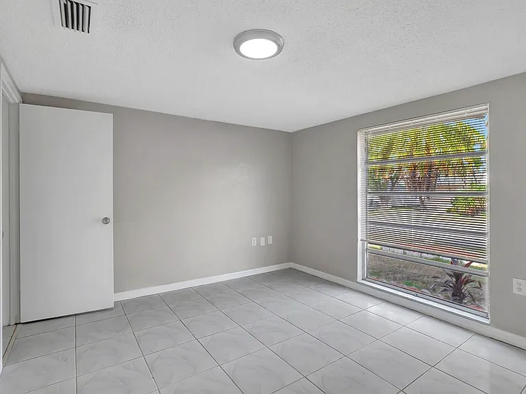 7210 Parrot Dr — Photo 31