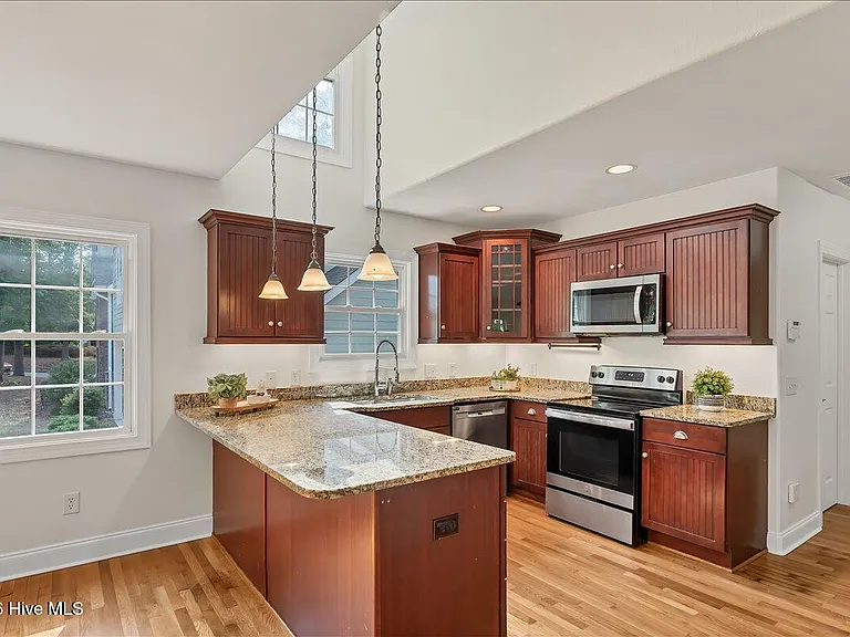 430 N Ridge St — Photo 18