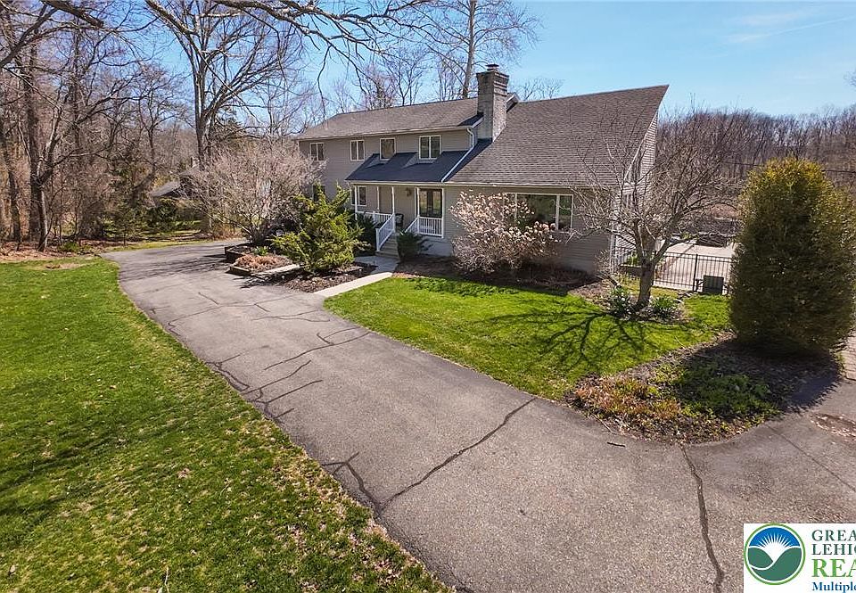 1st image of 33 Ward Rd