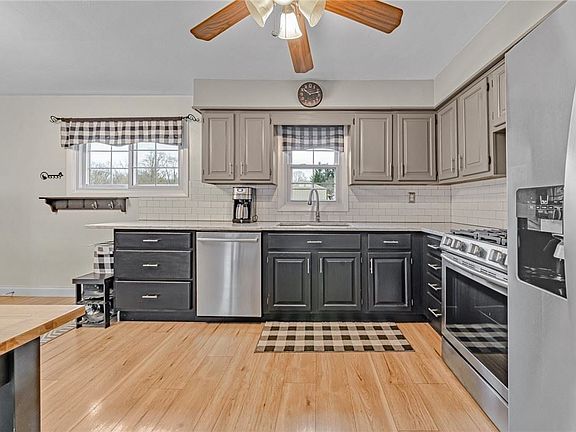 5th image of 1516 French St