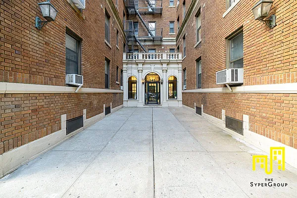 Rented by The Syper Group | media 61