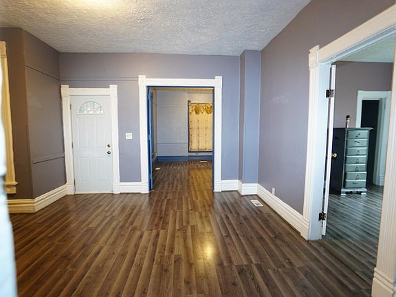 3rd image of 603 N Avon St
