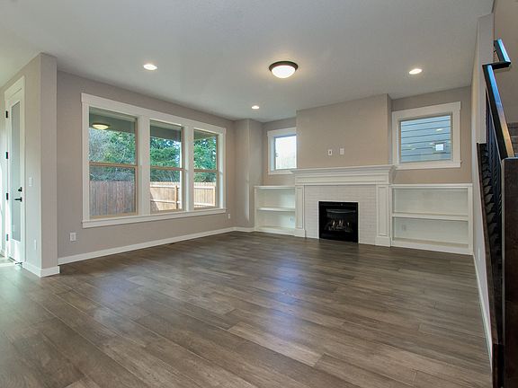 5th image of 10904 NE 95th Pl