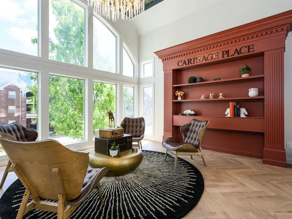 Carriage Place at Lake Chesterfield