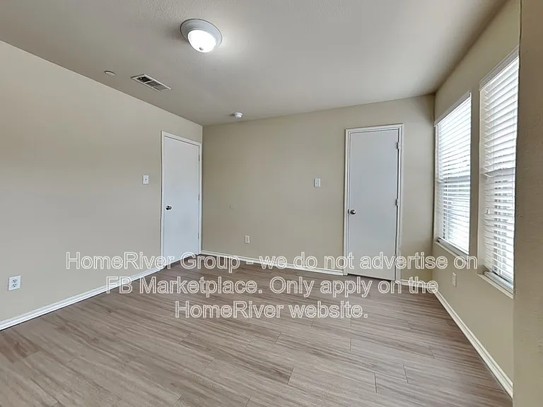 1127 Sophia St — Photo 15