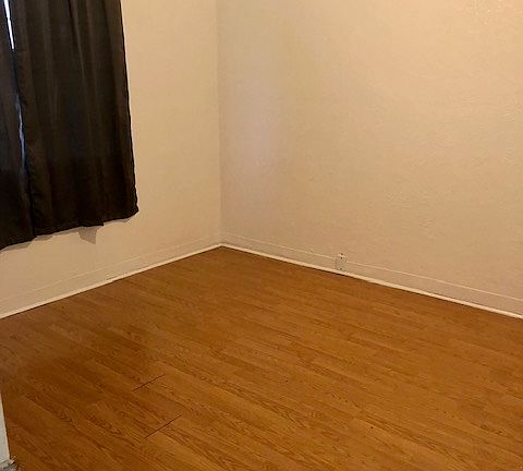 4th image of 613 S Alder St #3
