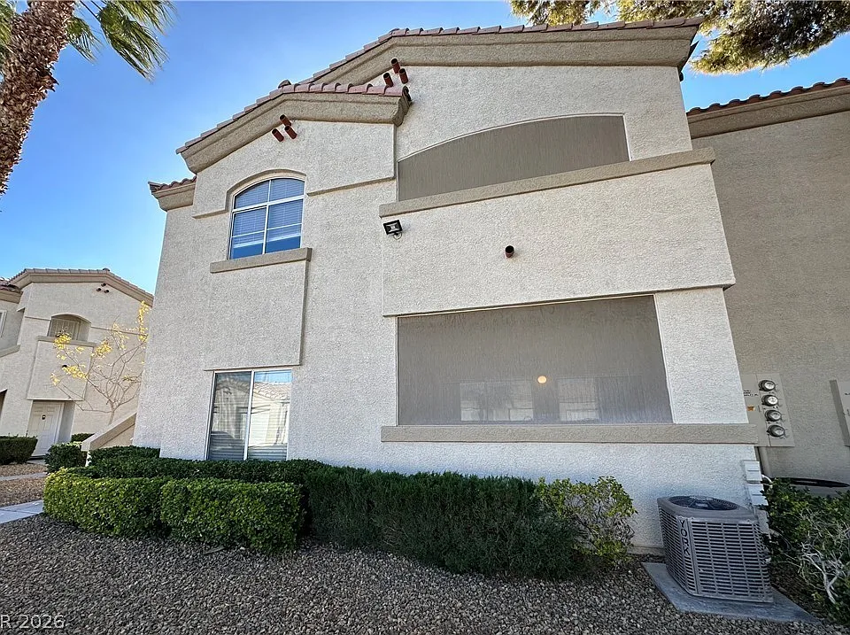 6480 Annie Oakley Dr #611