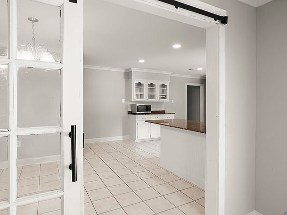 4th image of 13523 Parent Rd