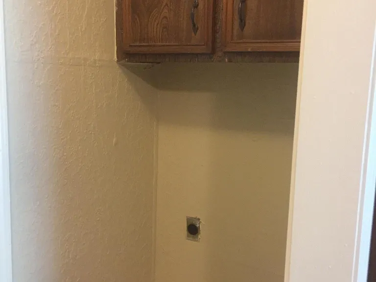 2314 W Galveston St — Photo 11