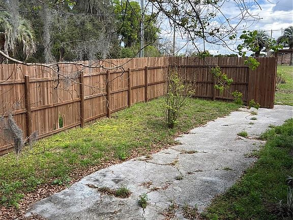 5th image of 6287 Magnolia St