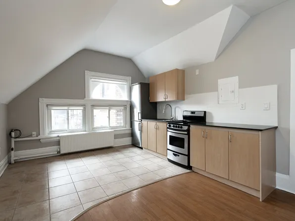 160 Huron Street, 160 Huron St, Toronto, ON M5T 2B5