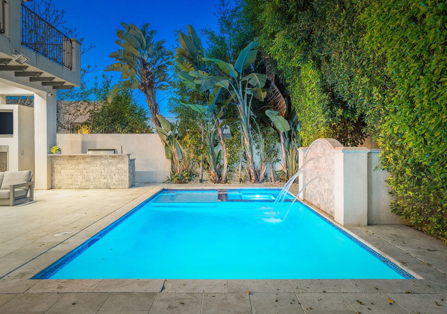 Beverly Hills Luxury Villa with Resort-Style Pool & Spa — Photo 4