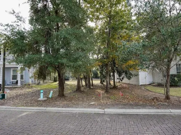 130 Beacon Point Dr, Pt Washington, FL 32459