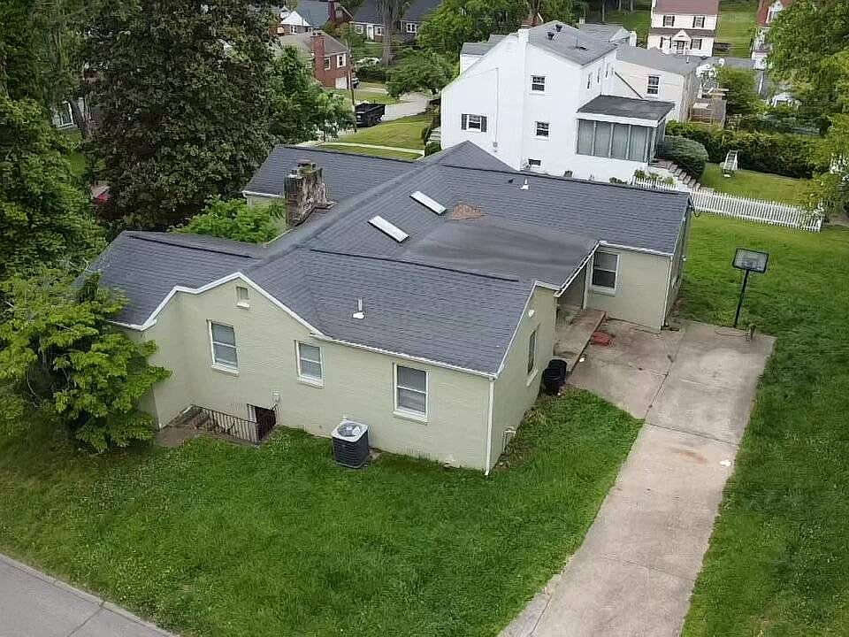 1st image of 1700 Wiltshire Blvd